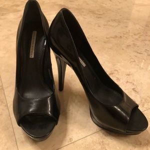 Vera Wang lavender Black platform heels